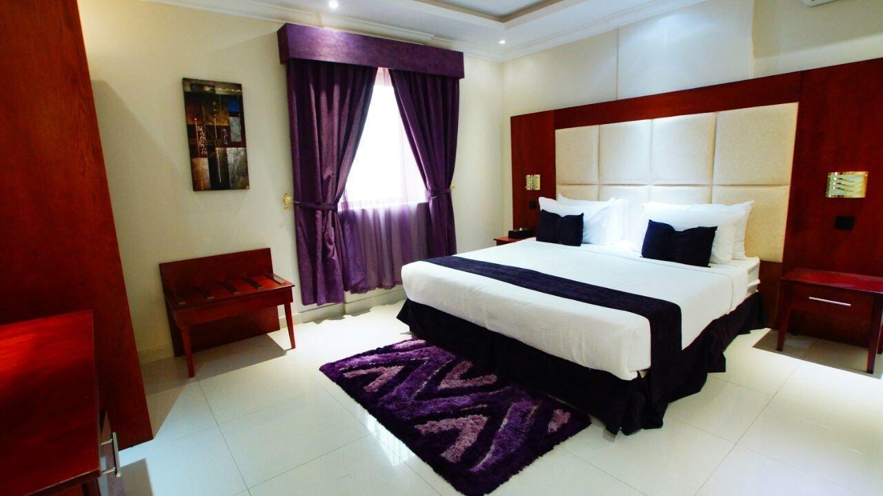 Al Muhaidb Al Takhasosi Suites Рияд Екстериор снимка