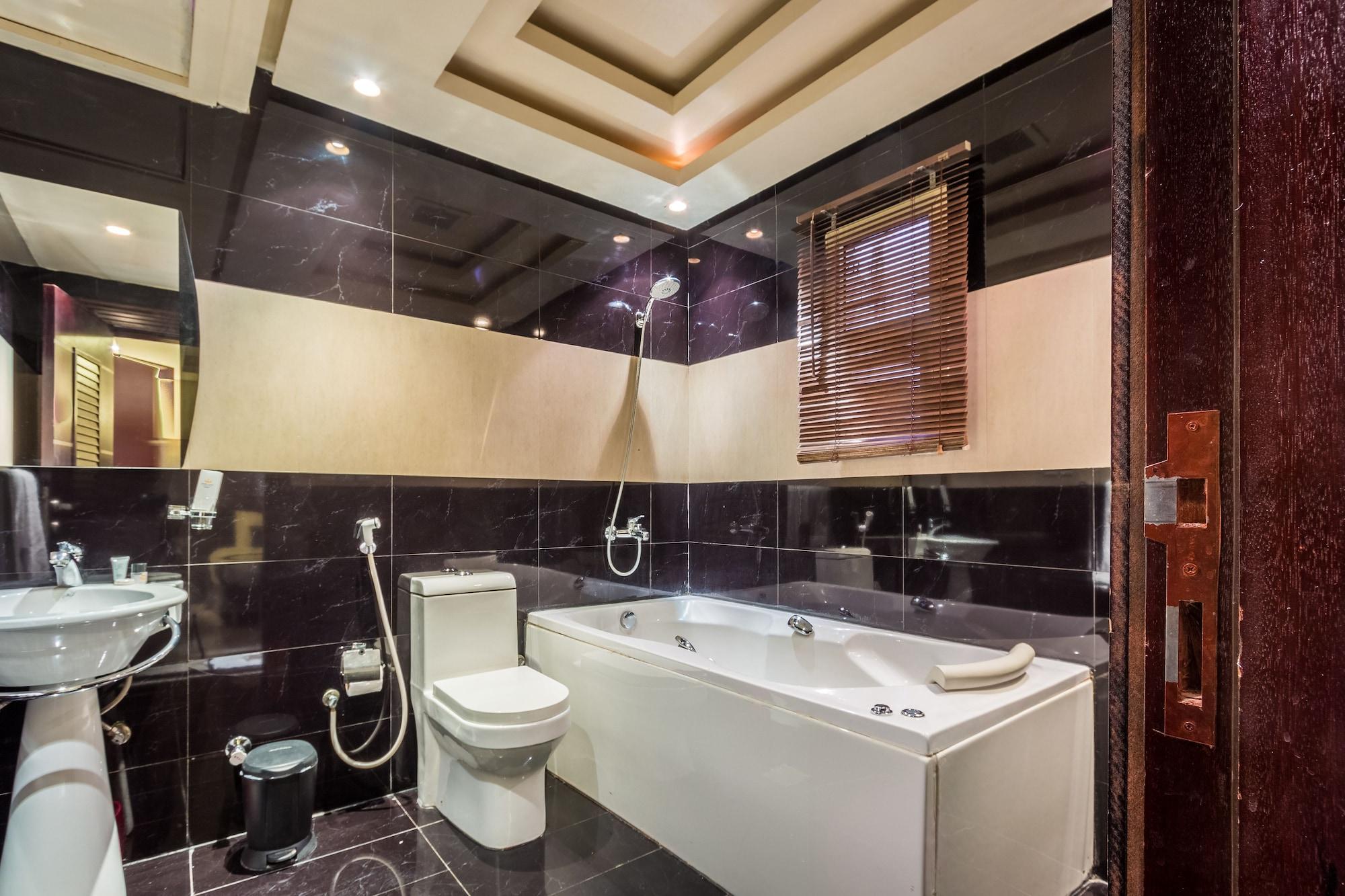 Al Muhaidb Al Takhasosi Suites Рияд Екстериор снимка