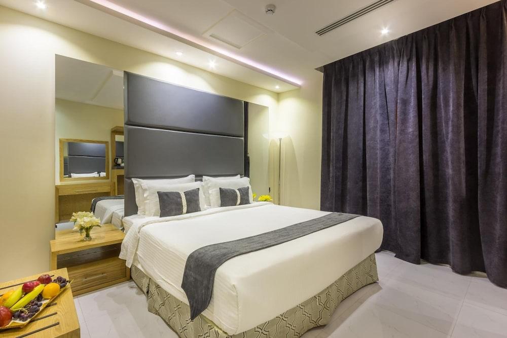 Al Muhaidb Al Takhasosi Suites Рияд Екстериор снимка
