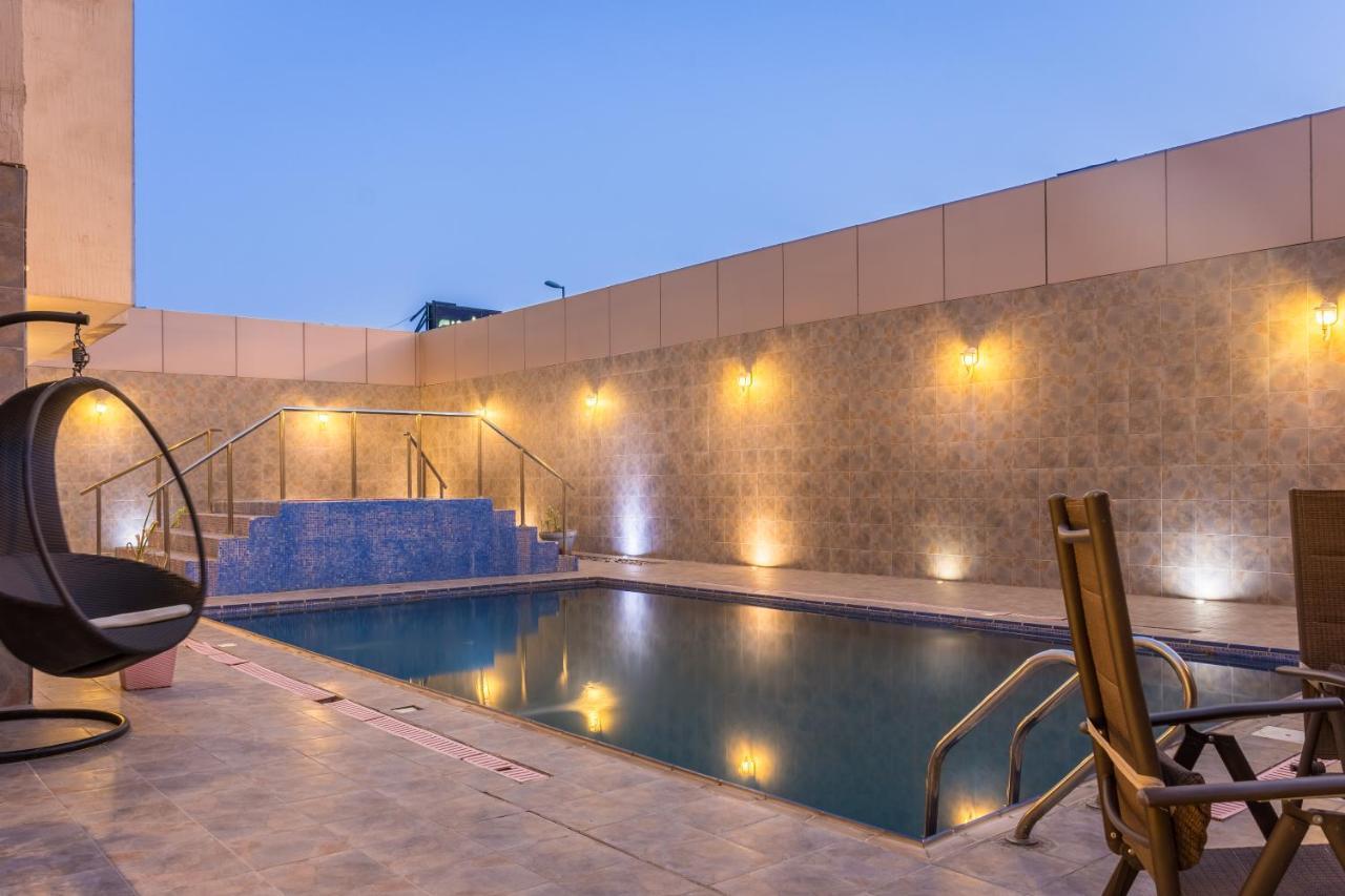 Al Muhaidb Al Takhasosi Suites Рияд Екстериор снимка